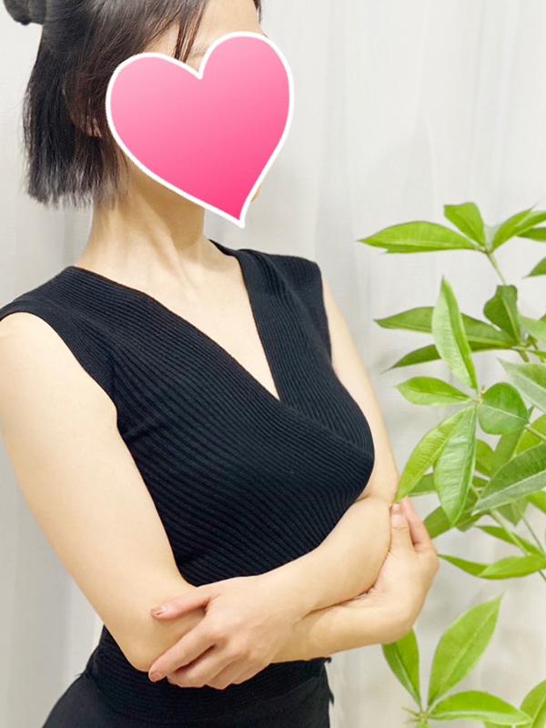 小松 かな|セラピスト|大阪・日本橋のメンズエステ -プチナチュラ-